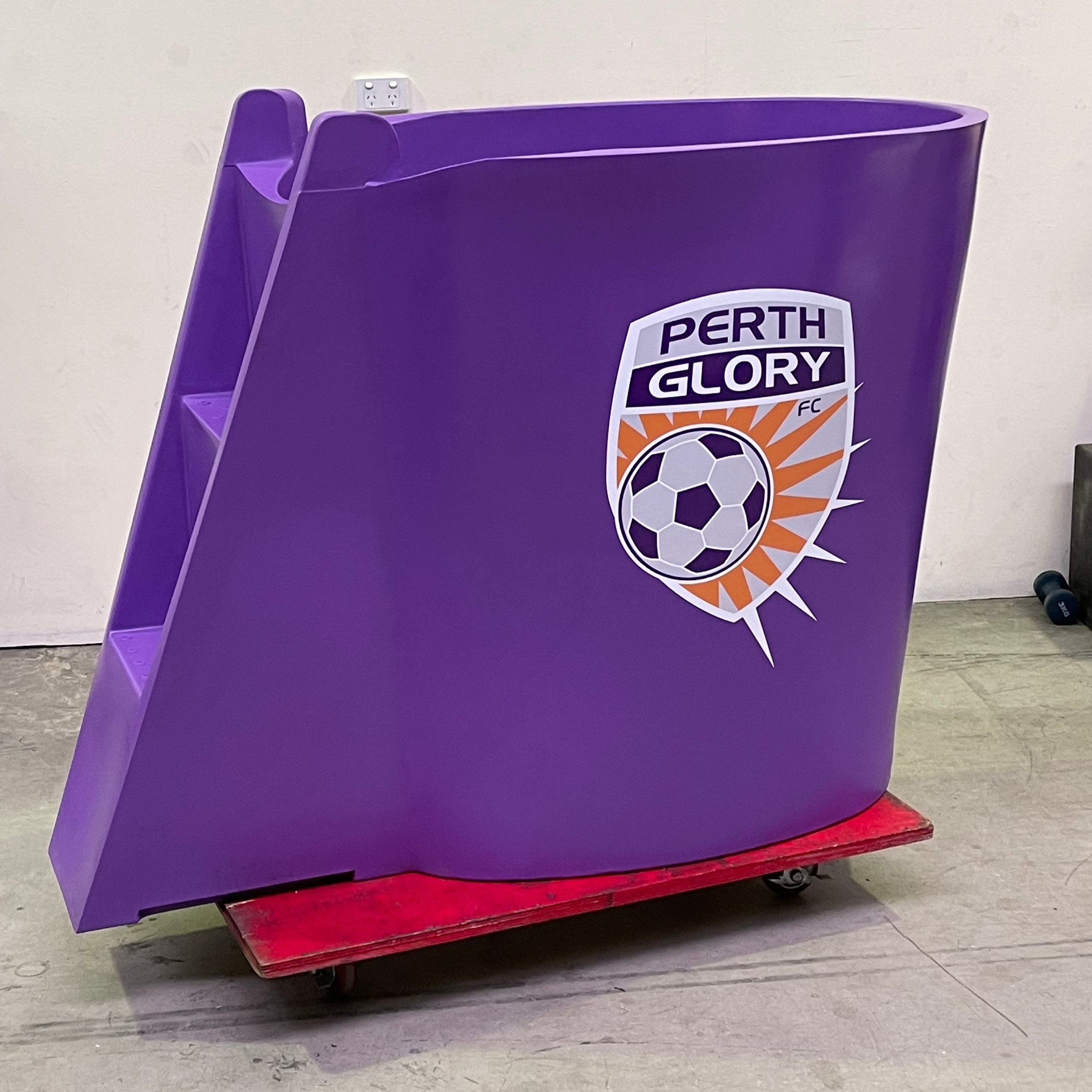 Recovery Bath Compact - Pride on the Line Ice Bath