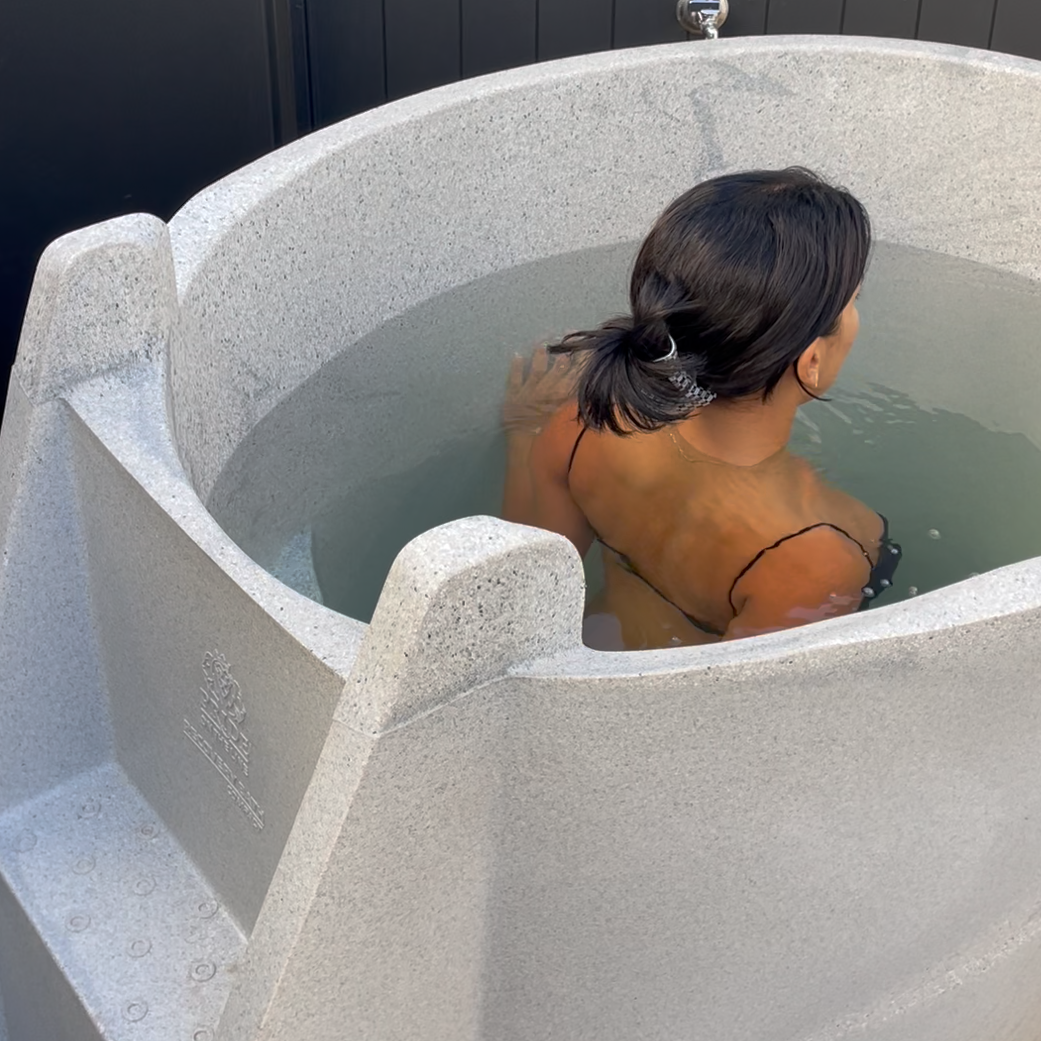 Recovery Bath Compact Natural - Pride on the Line Ice Bath