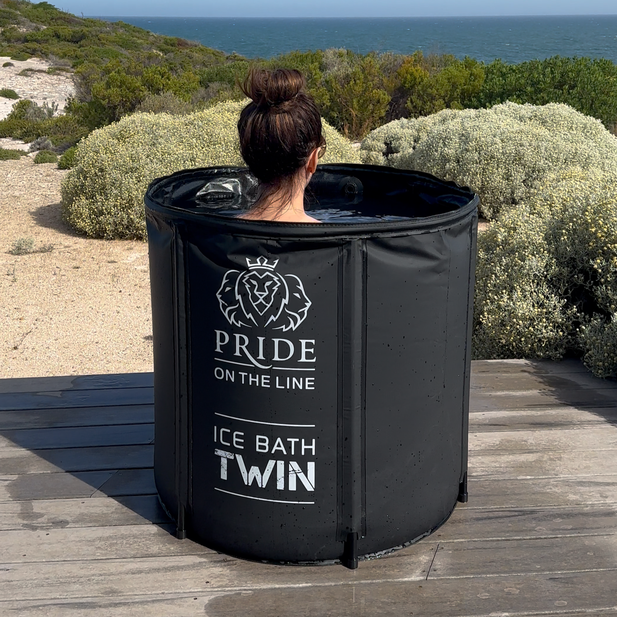 Portable recovery twin ice bath in situ view